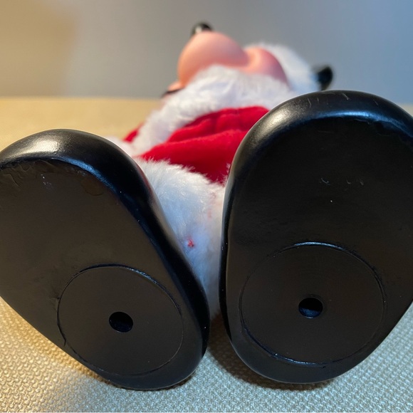 Vintage Arco 10” Posable Santa Mickey Mouse Doll Figure - No Bell or Card - Picture 9 of 9